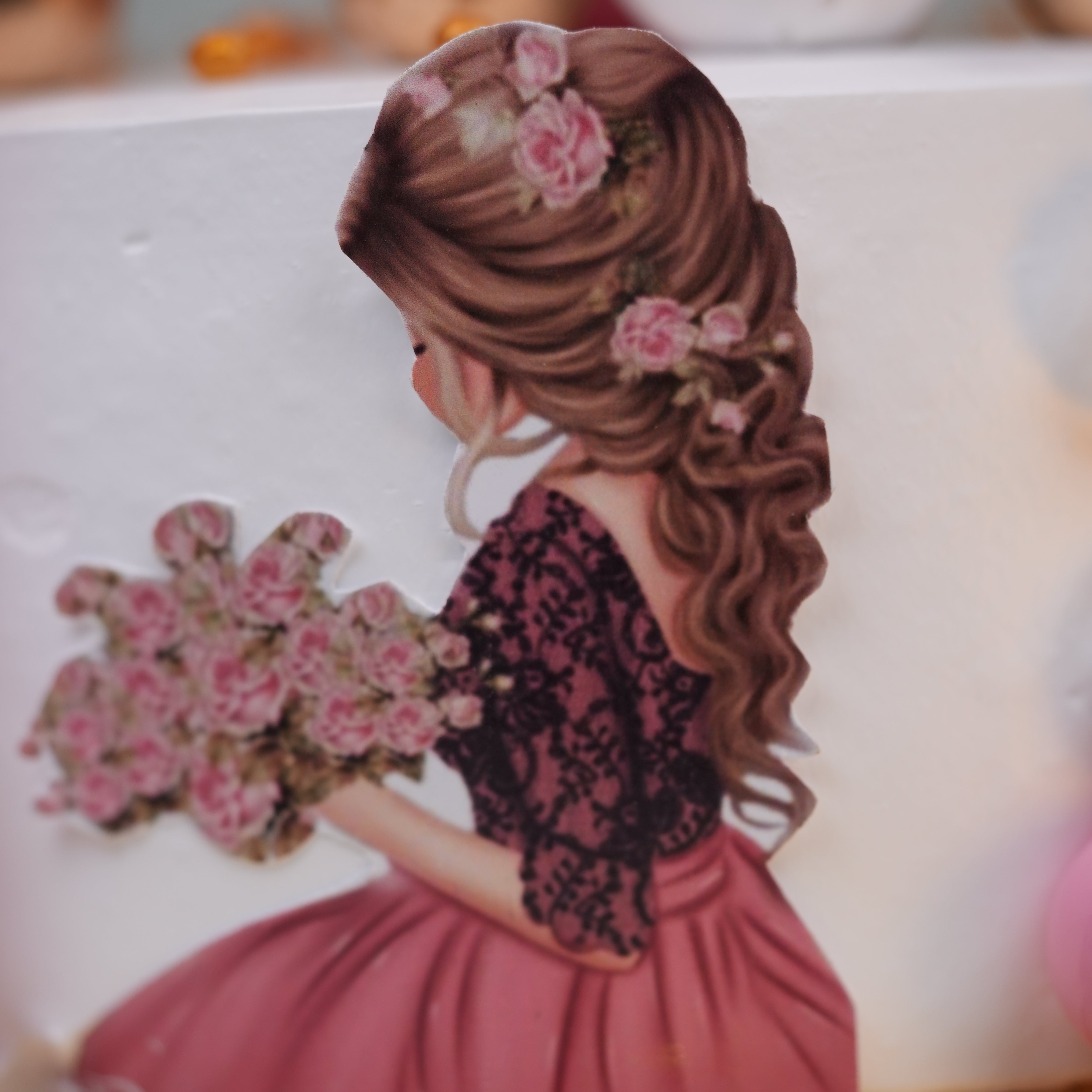Elegant Girl Regalo Cake