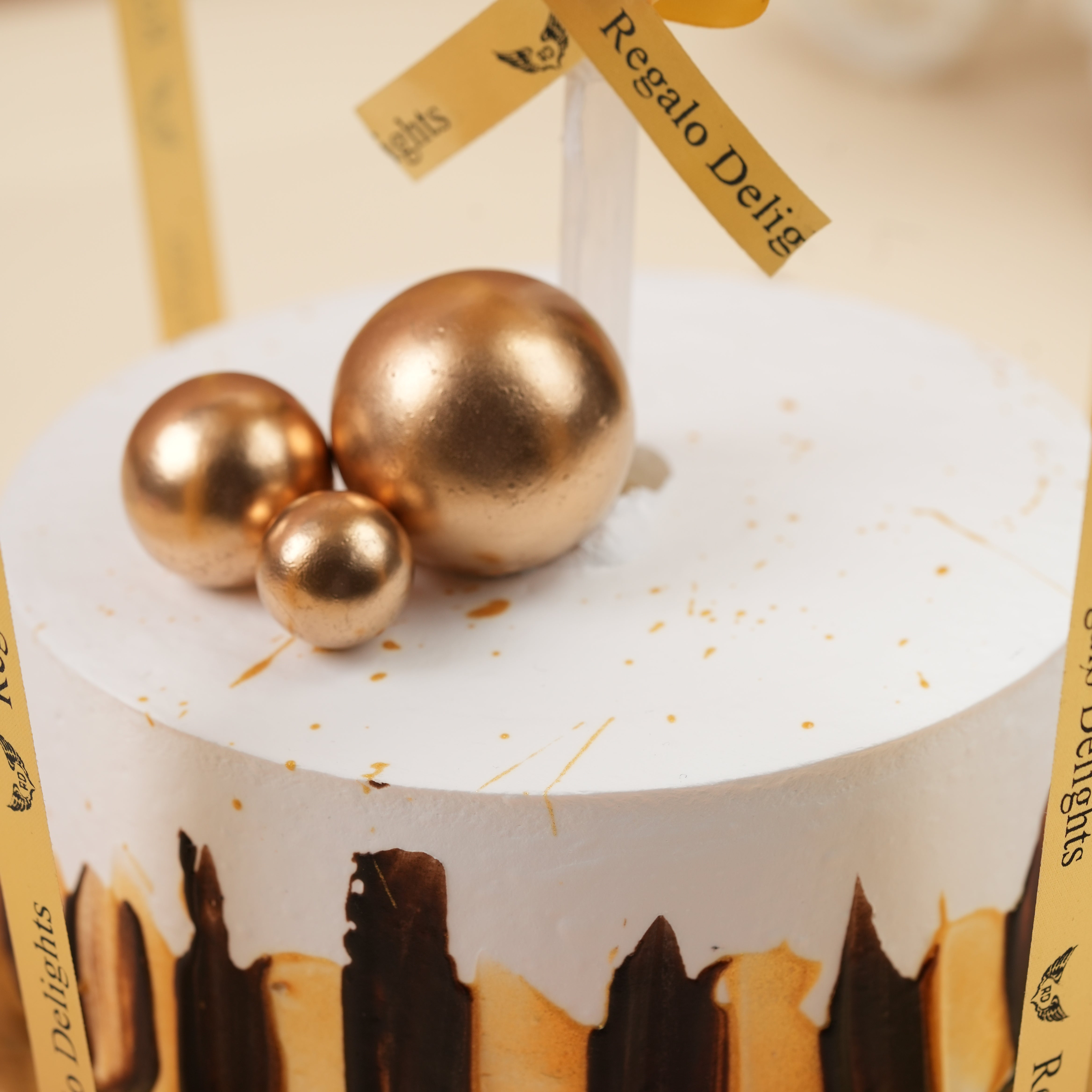 Balls Regalo Birthday Cake
