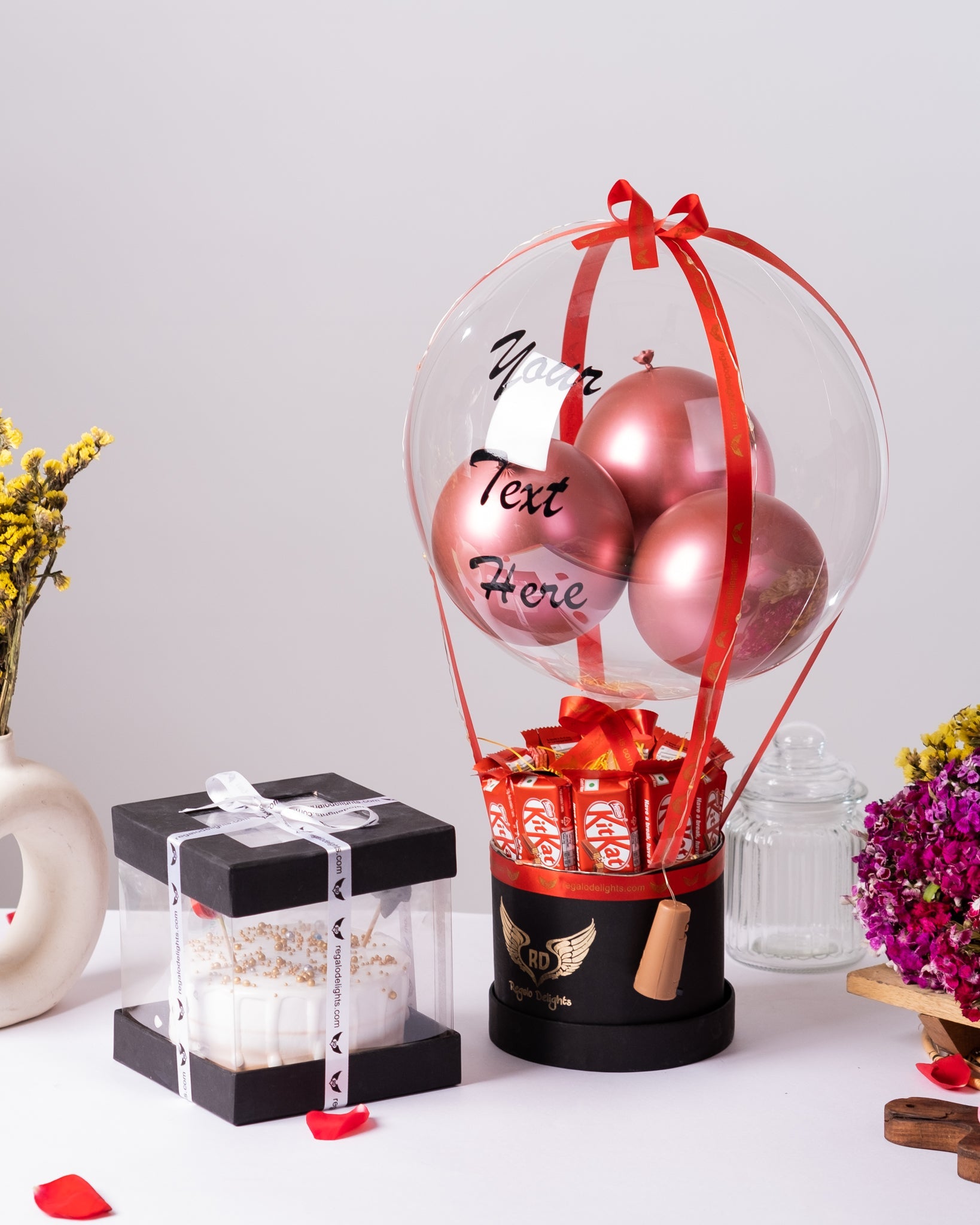 KitKat Bouquet & Cake Regalo Delights