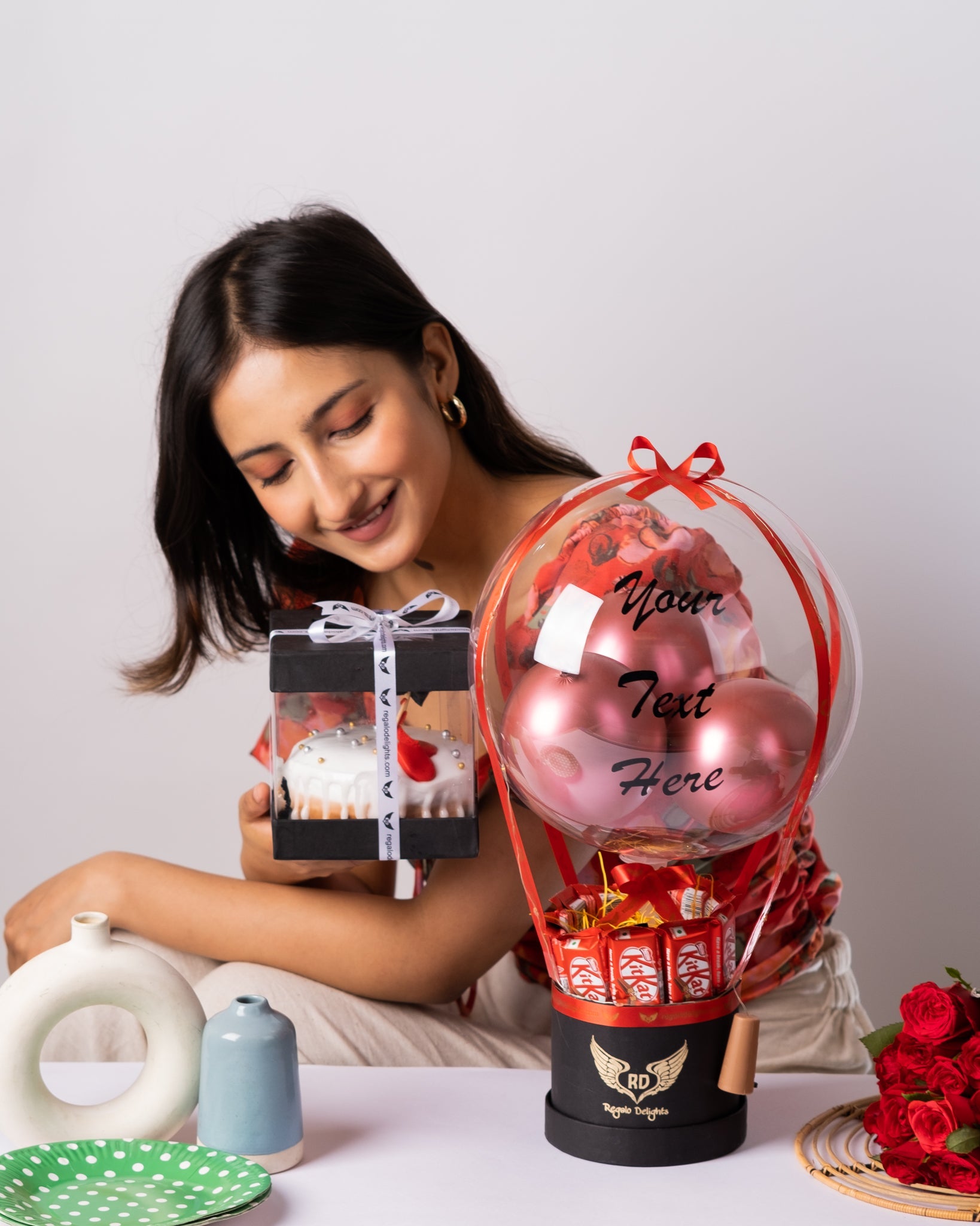 KitKat Bouquet & Cake Regalo Delights