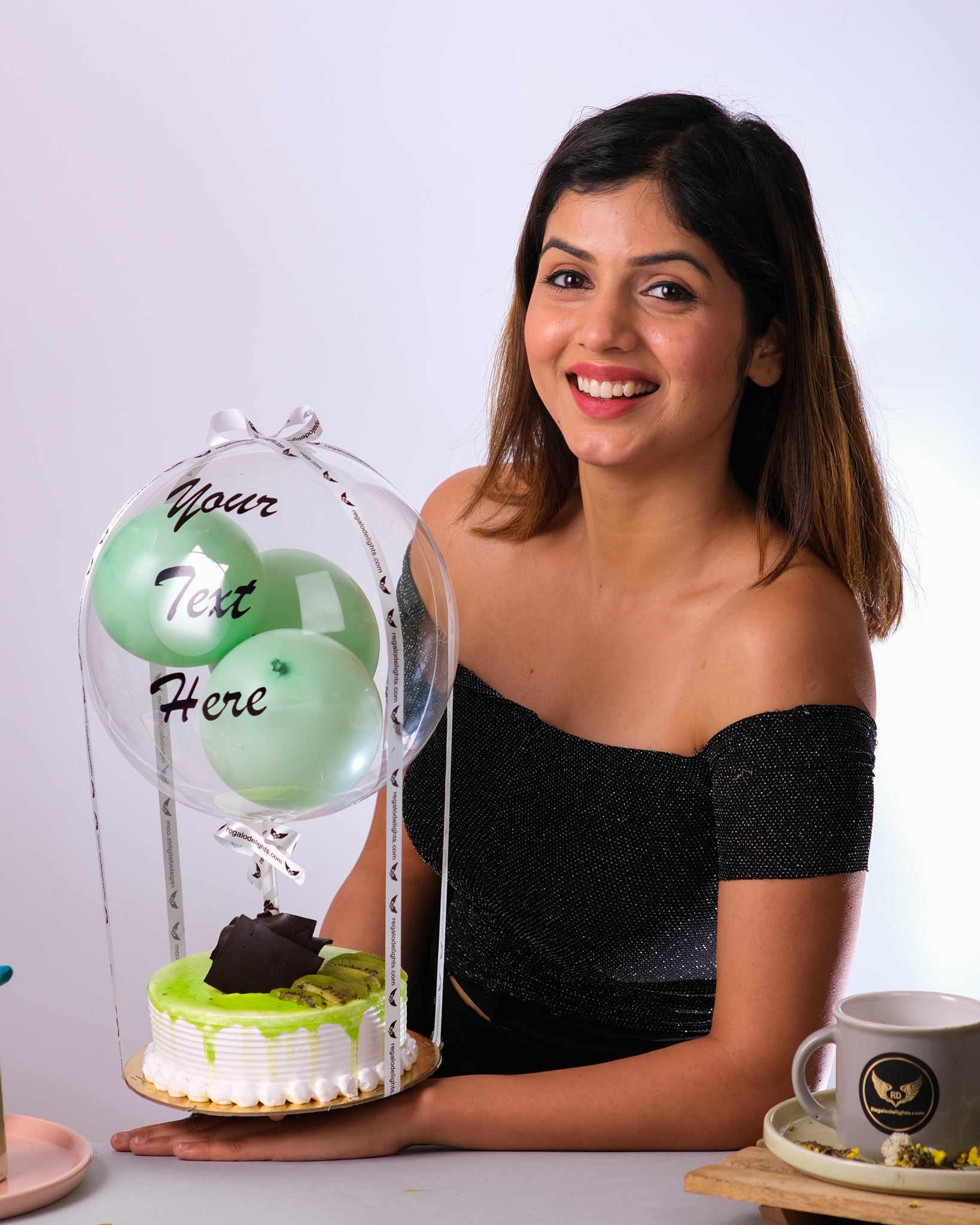 Kiwi Regalo Cake Regalo Delights