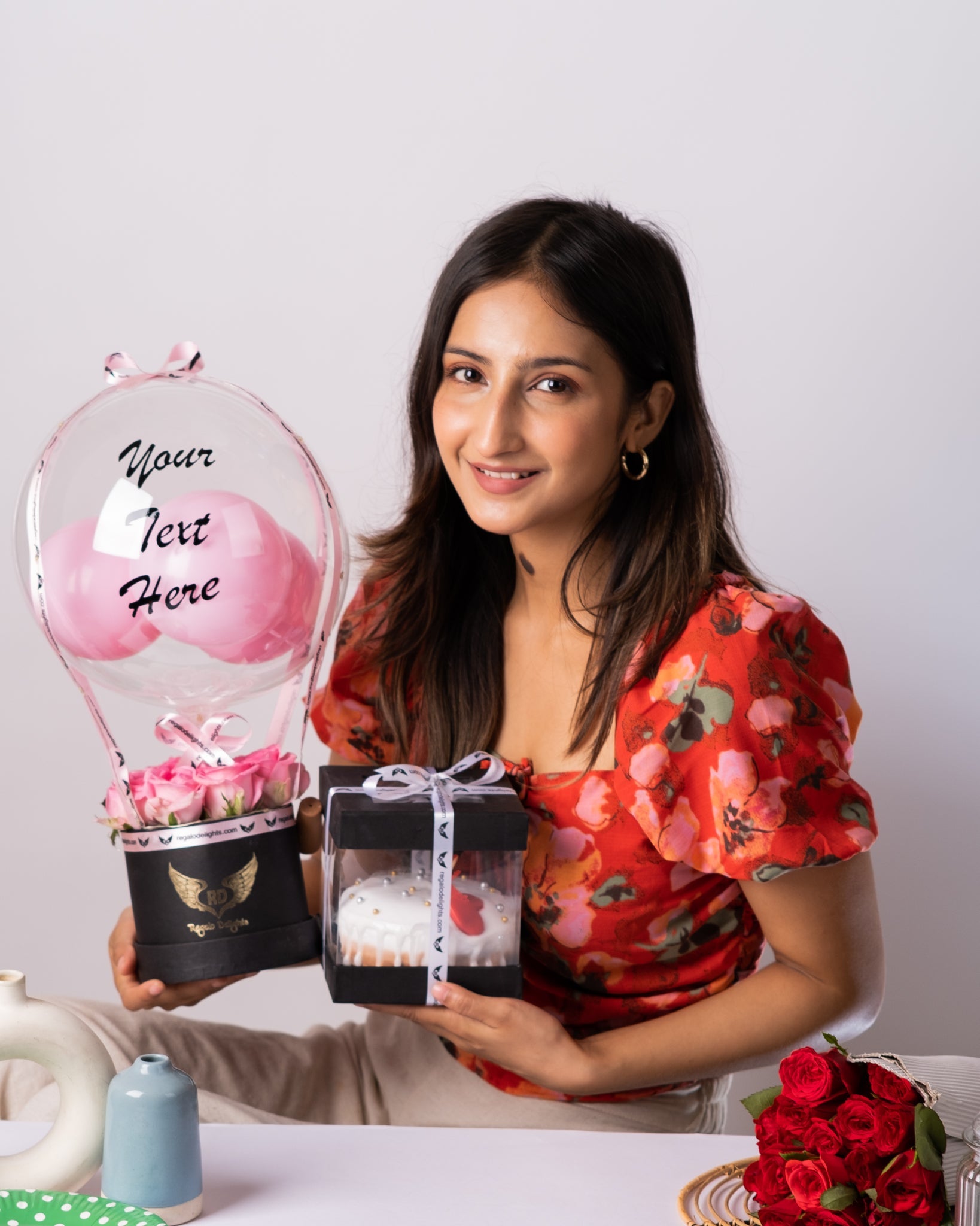Pink Rose Bouquet & Cake Regalo Delights