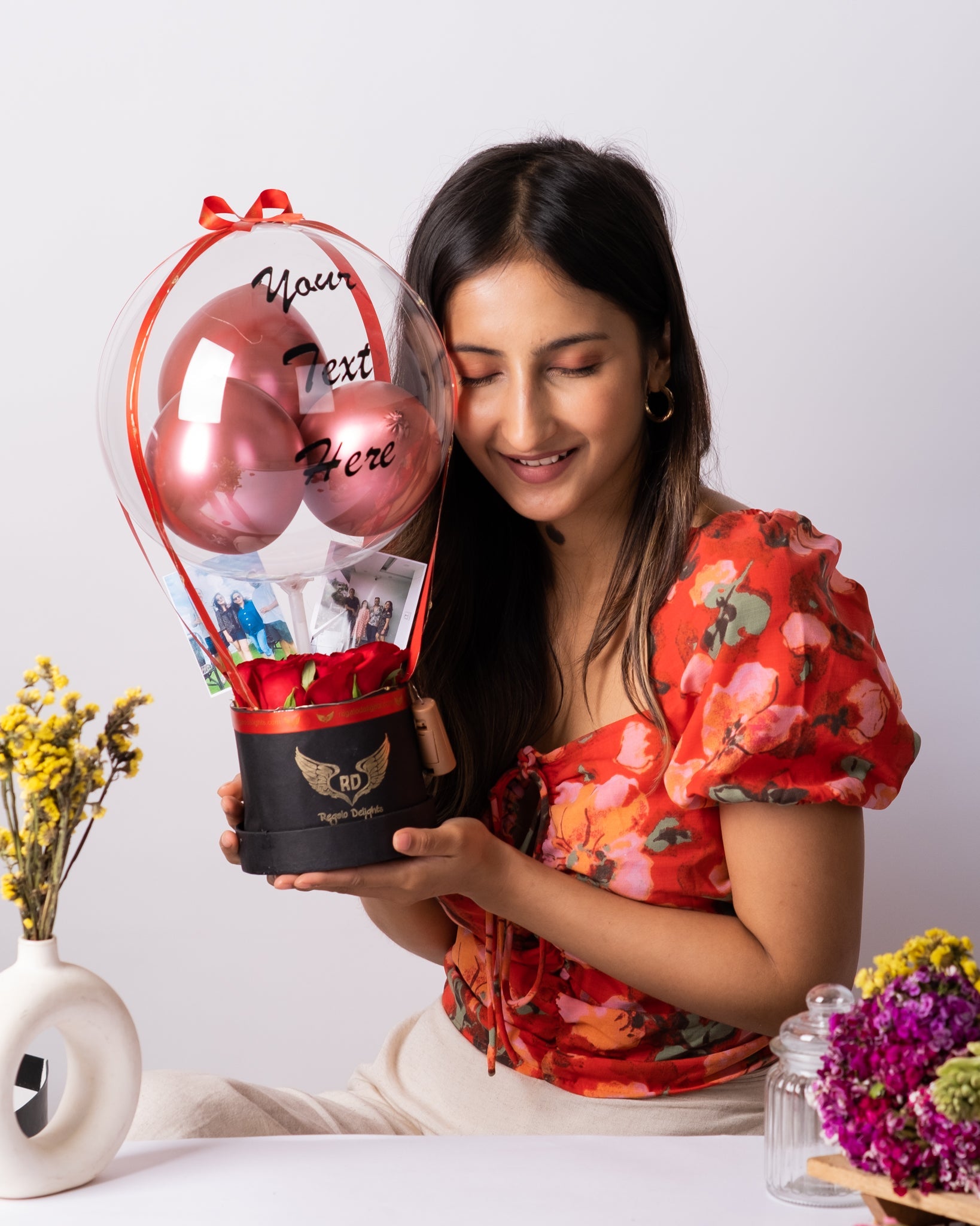 Red Roses & Photos Hot Air Bouquet Regalo Delights